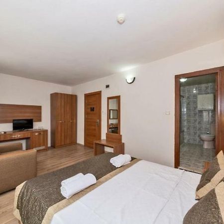 Diamond City Resort Hotel Büyükçekmece Buitenkant foto