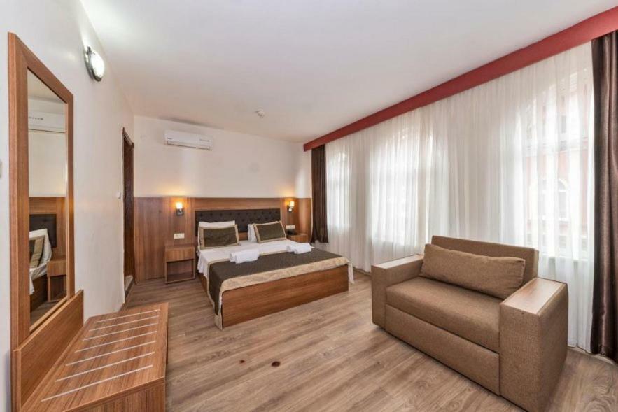 Diamond City Resort Hotel Büyükçekmece Buitenkant foto
