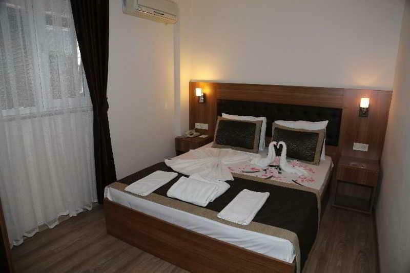 Diamond City Resort Hotel Büyükçekmece Buitenkant foto